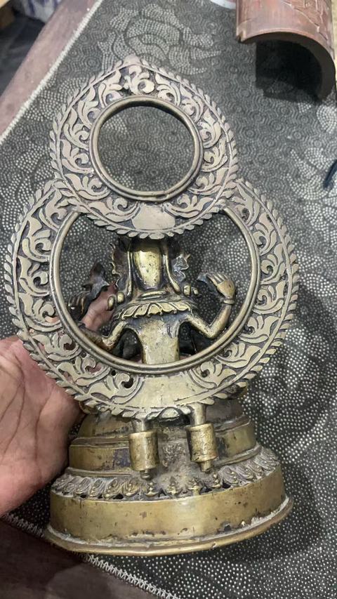 古玩銅器菩薩像真品鑒賞圖