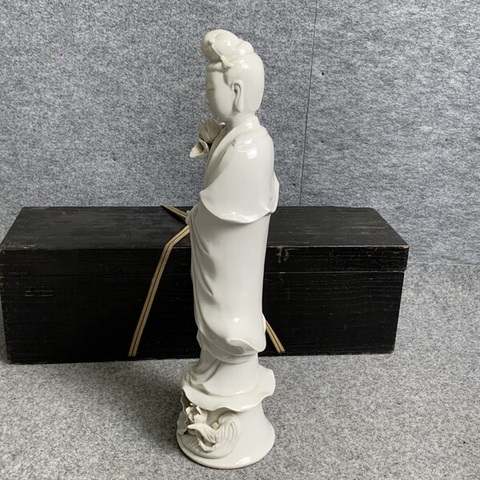 古玩陶瓷德化白瓷觀音菩薩造像真品鑒賞圖