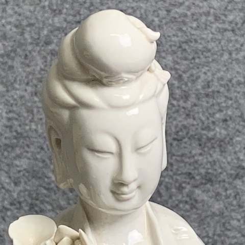 古玩陶瓷德化白瓷觀音菩薩造像真品鑒賞圖