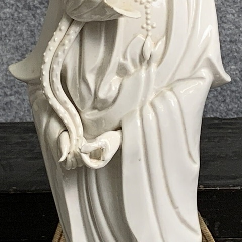 古玩陶瓷德化白瓷觀音菩薩造像真品鑒賞圖