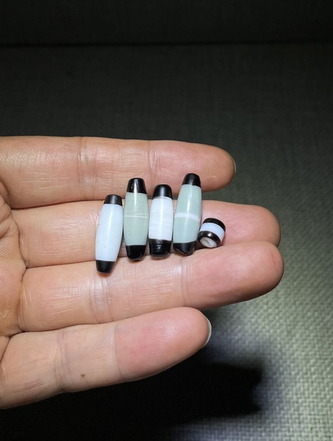 古玩玉器琉璃線珠真品鑒賞圖