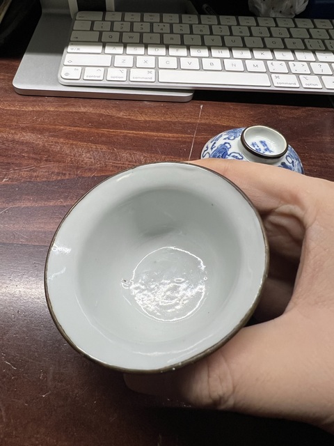 古玩陶瓷飄帶繡球獅子紋青花蓋杯真品鑒賞圖