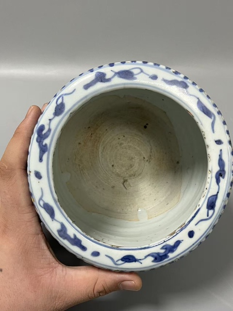 古玩陶瓷明晚期 青花龍紋筒式爐真品鑒賞圖