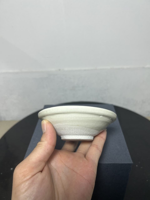 古玩陶瓷館藏級珍品五代十國時期白釉唇口盞拍賣，當前價格2800元