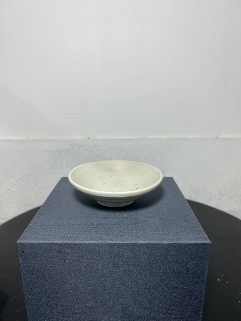 古玩陶瓷館藏級珍品五代十國時期白釉唇口盞拍賣，當前價格2800元