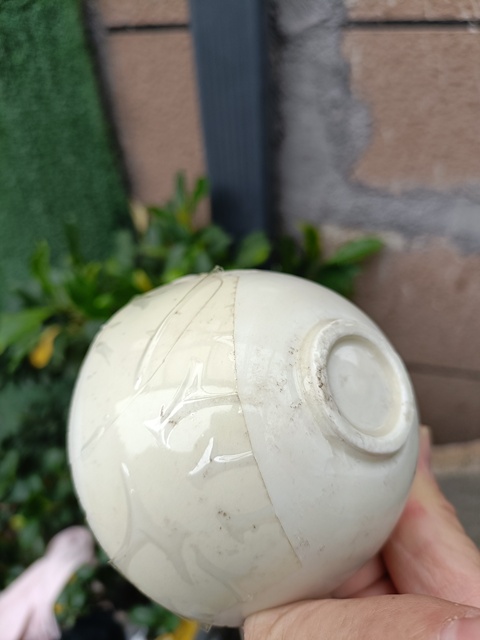 古玩陶瓷定窯白瓷刻花茶盞真品鑒賞圖