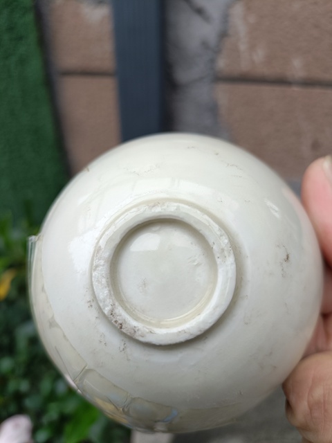 古玩陶瓷定窯白瓷刻花茶盞真品鑒賞圖