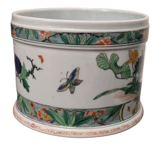 古玩陶瓷五彩花卉紋缸一對（日本）真品鑒賞圖