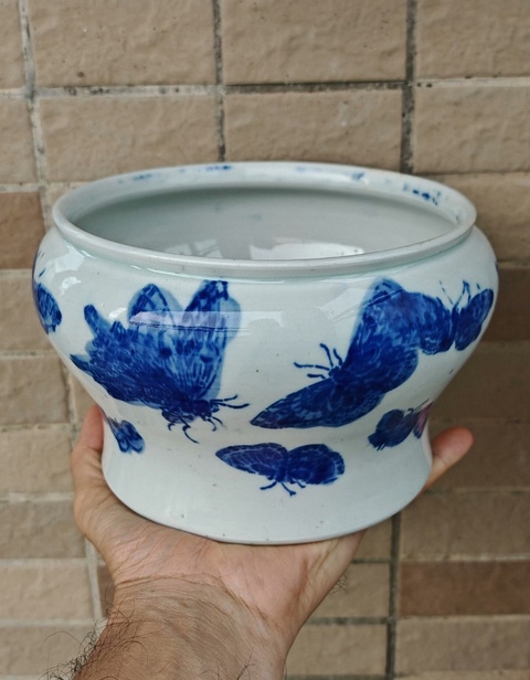 古玩陶瓷青花蝴蝶紋缸真品鑒賞圖