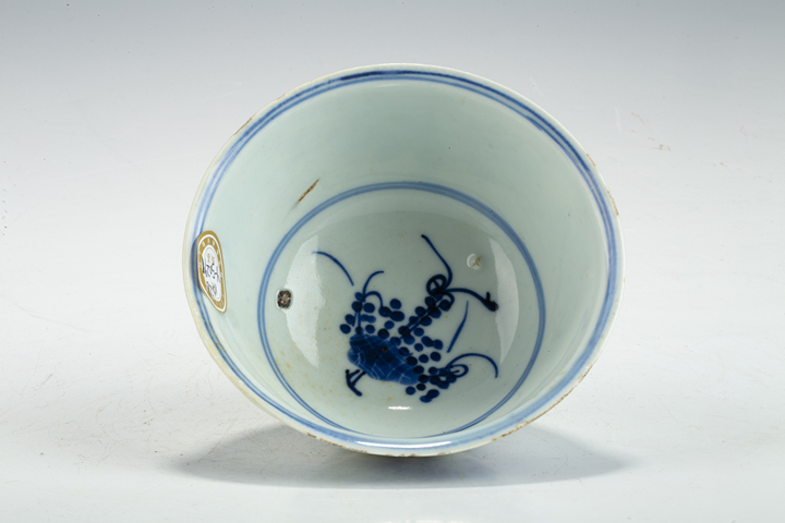 古玩陶瓷明晚·青花葡萄紋碗真品鑒賞圖