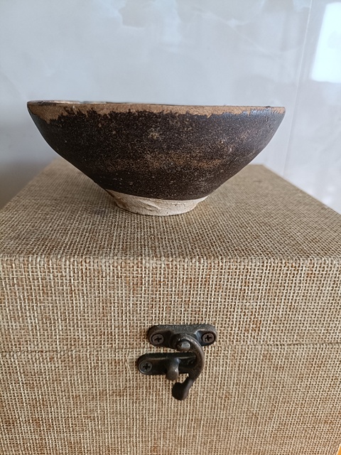 古玩陶瓷吉州窯月影梅茶盞真品鑒賞圖