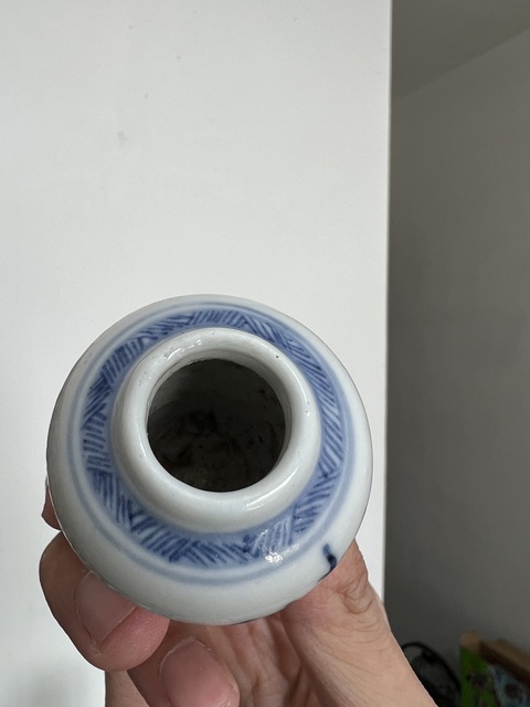 古玩陶瓷青花花卉紋天字罐真品鑒賞圖