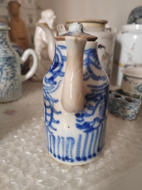 古玩陶瓷青花纏枝蓮紋酒壺真品鑒賞圖