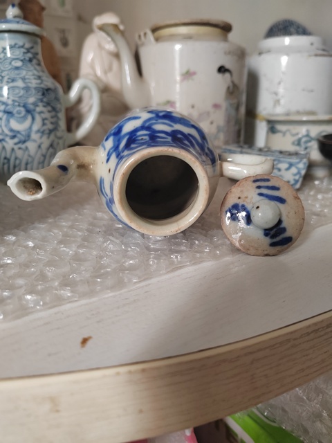 古玩陶瓷青花纏枝蓮紋酒壺真品鑒賞圖