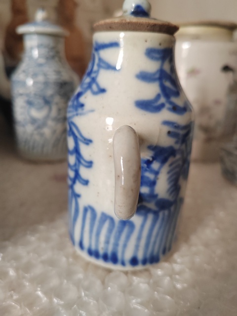 古玩陶瓷青花纏枝蓮紋酒壺真品鑒賞圖