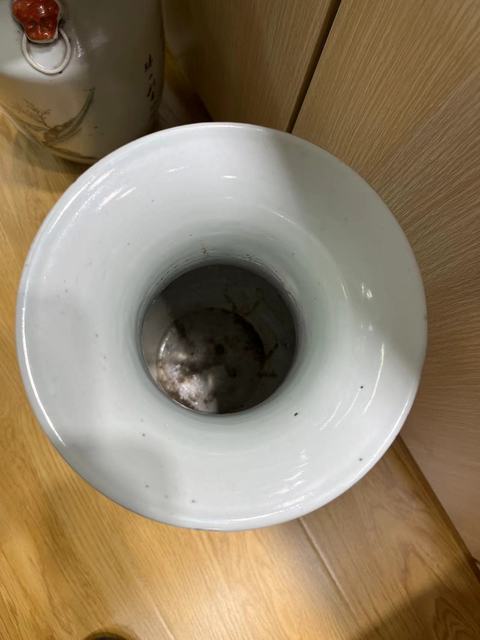 古玩陶瓷周筱松款山水紋瓶真品鑒賞圖