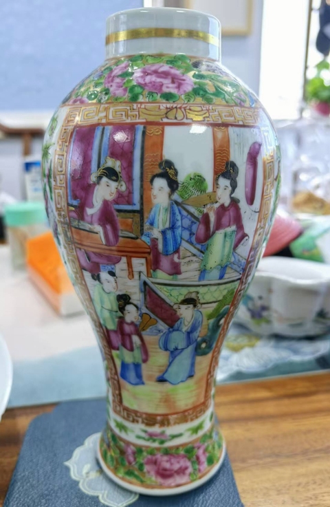 古玩陶瓷清晚·廣彩開窗人物故事紋雞腿瓶真品鑒賞圖