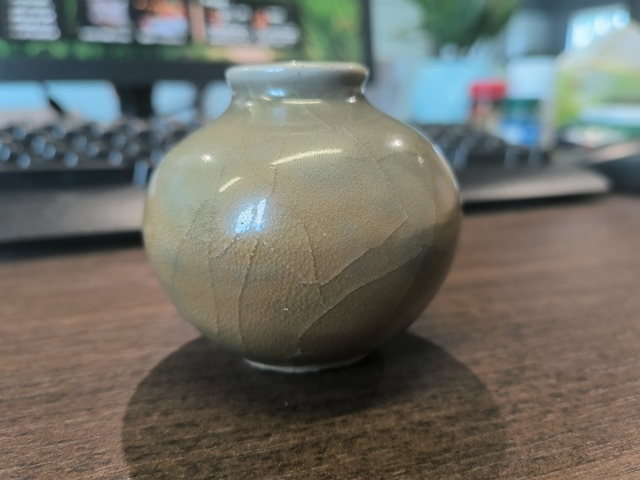 古玩陶瓷龍泉青瓷水盂正窯口真品鑒賞圖