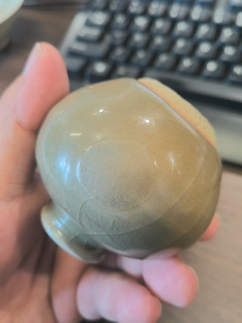 古玩陶瓷龍泉青瓷水盂正窯口真品鑒賞圖