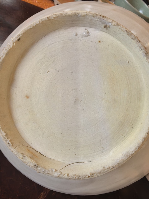 古玩陶瓷宣州窯白釉葵口碗真品鑒賞圖