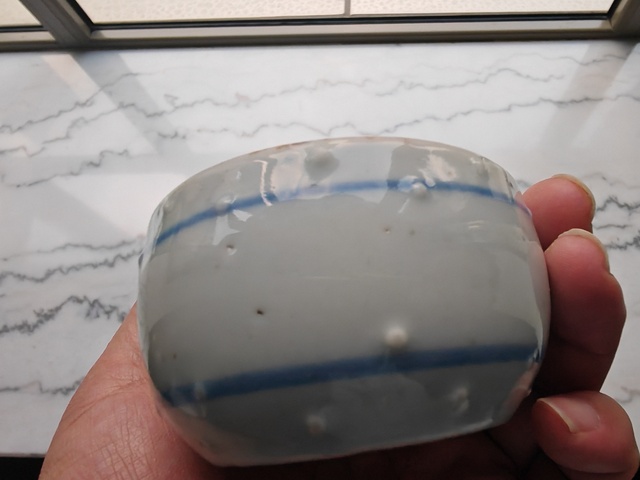 古玩陶瓷德化窯山水紋青花鼓釘洗真品鑒賞圖