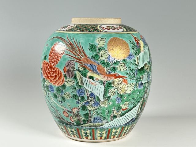 古玩陶瓷清晚期·松石綠地五彩雙鳳牡丹紋罐真品鑒賞圖