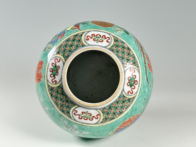 古玩陶瓷清晚期·松石綠地五彩雙鳳牡丹紋罐真品鑒賞圖