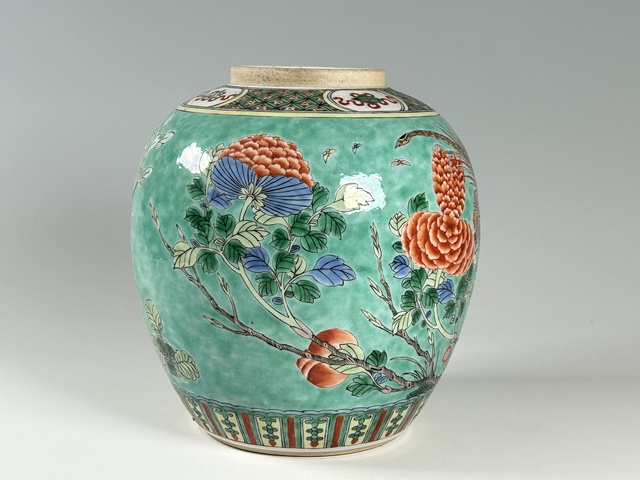 古玩陶瓷清晚期·松石綠地五彩雙鳳牡丹紋罐真品鑒賞圖