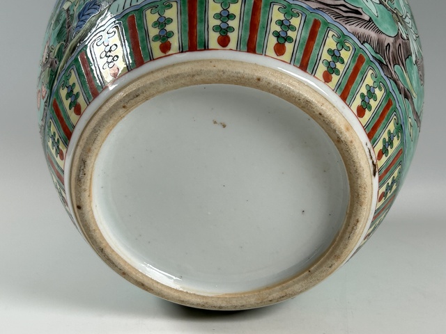 古玩陶瓷清晚期·松石綠地五彩雙鳳牡丹紋罐真品鑒賞圖