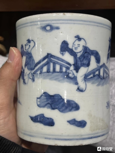 古玩陶瓷嬰戲紋青花筆筒真品鑒賞圖