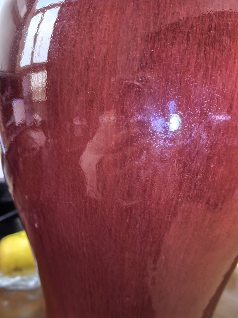 古玩陶瓷紅釉觀音瓶真品鑒賞圖