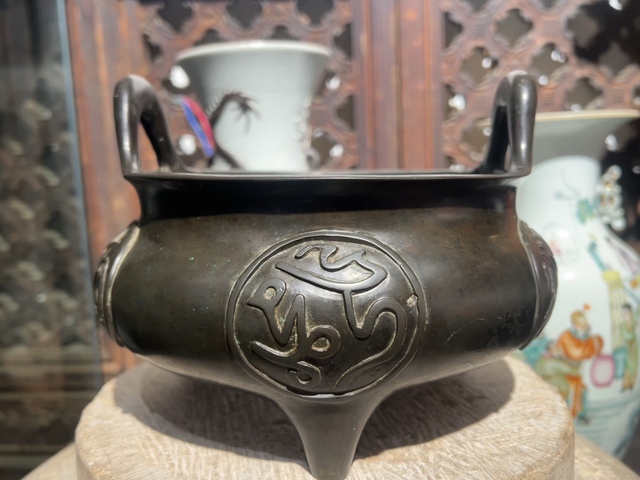 古玩銅器爐子真品鑒賞圖