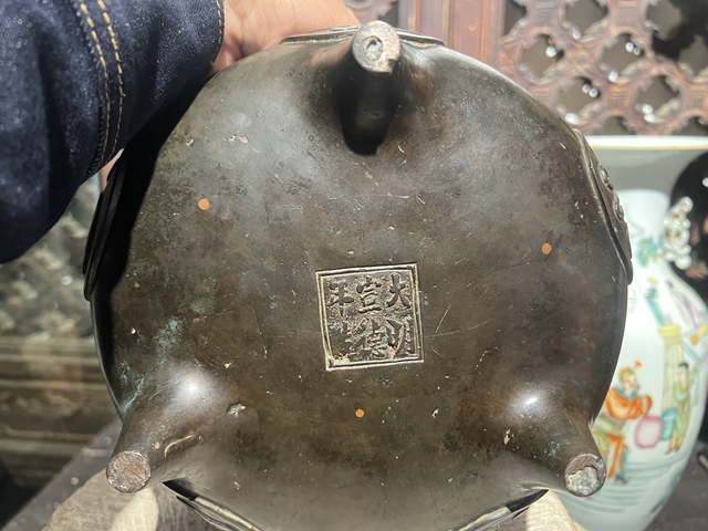 古玩銅器爐子真品鑒賞圖