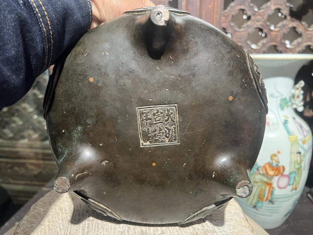 古玩銅器爐子真品鑒賞圖