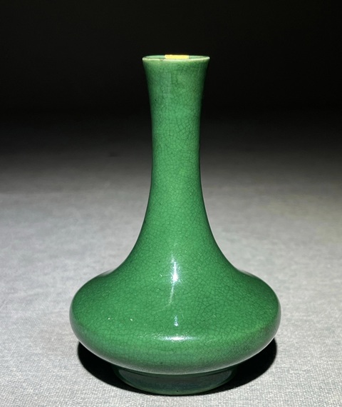 古玩陶瓷綠哥釉荸薺瓶真品鑒賞圖