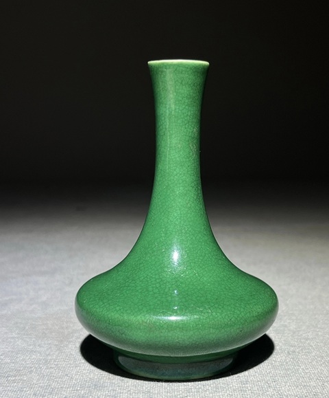 古玩陶瓷綠哥釉荸薺瓶真品鑒賞圖