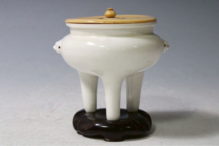 古玩陶瓷德化窯香爐真品鑒賞圖