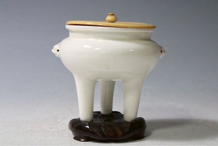 古玩陶瓷德化窯香爐真品鑒賞圖