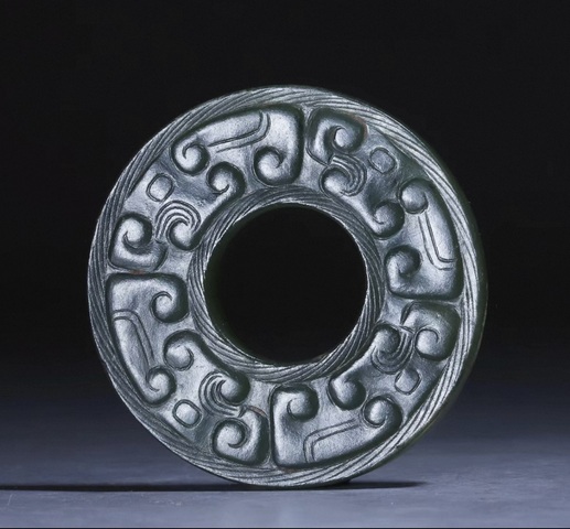 古玩玉器和田玉雕“虺龍紋璧”真品鑒賞圖