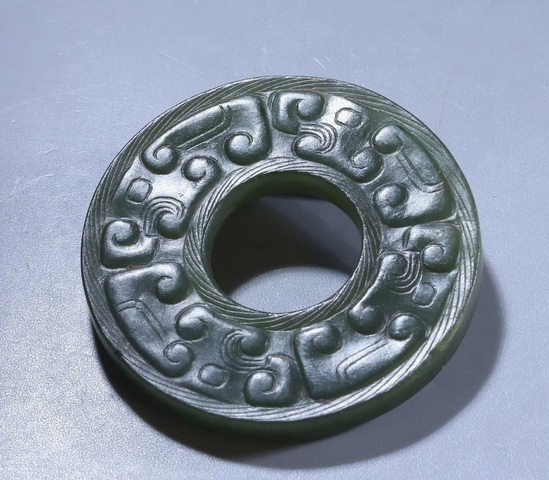 古玩玉器和田玉雕“虺龍紋璧”真品鑒賞圖