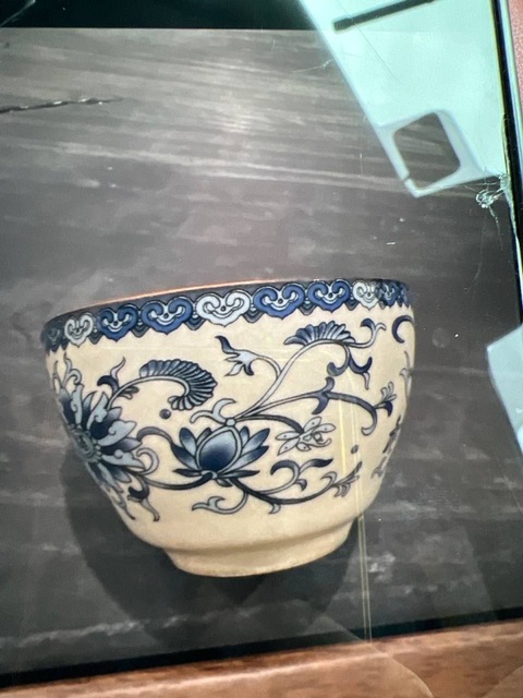 古玩陶瓷花卉紋碗拍賣(mài)，當(dāng)前價(jià)格15888元