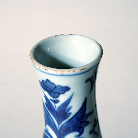 古玩陶瓷人物紋青花瓶真品鑒賞圖