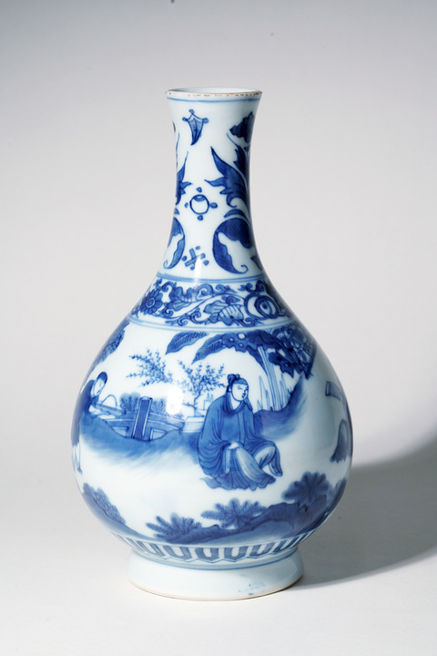 古玩陶瓷人物紋青花瓶真品鑒賞圖