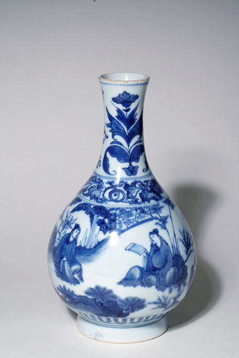 古玩陶瓷人物紋青花瓶真品鑒賞圖