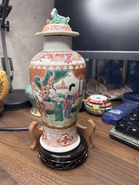 古玩陶瓷廣彩人物故事紋雞腿瓶真品鑒賞圖