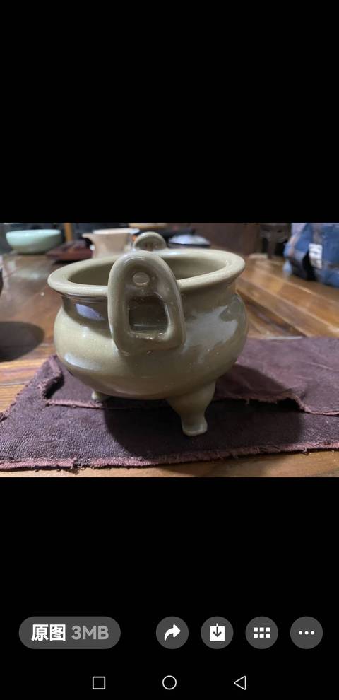 古玩陶瓷龍泉窯青釉香爐真品鑒賞圖