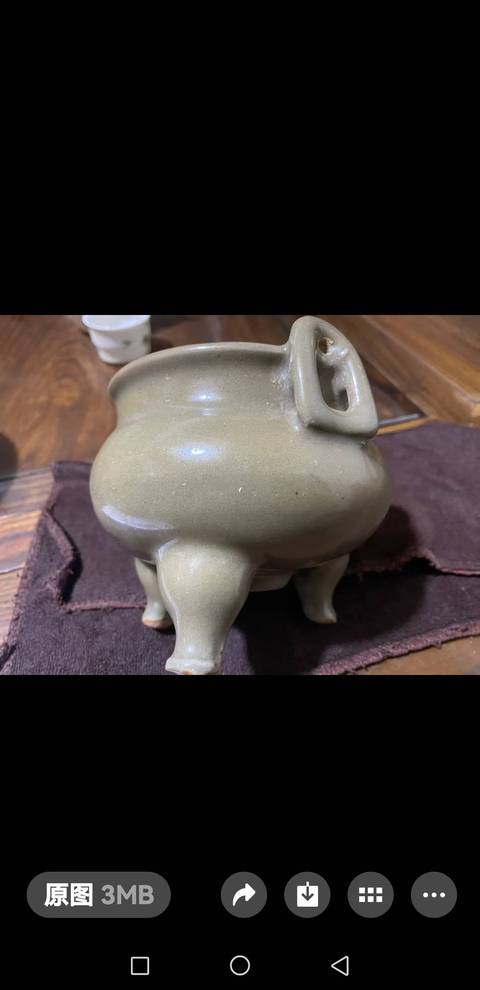 古玩陶瓷龍泉窯青釉香爐真品鑒賞圖