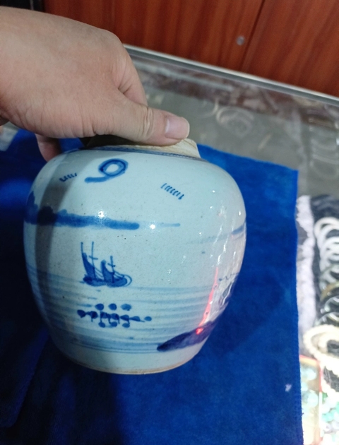 古玩陶瓷青花山水人物罐，模糊，偏老真品鑒賞圖