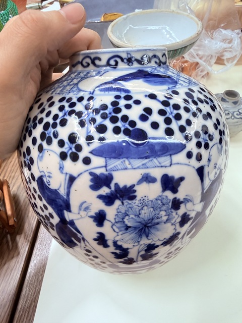 古玩陶瓷青花童子抱瓶圖罐真品鑒賞圖