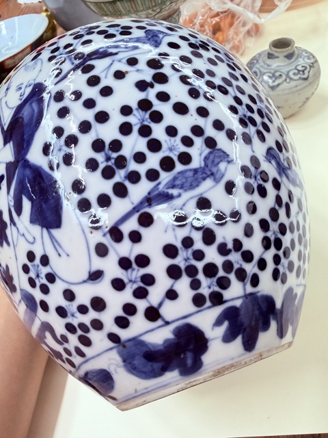 古玩陶瓷青花童子抱瓶圖罐真品鑒賞圖